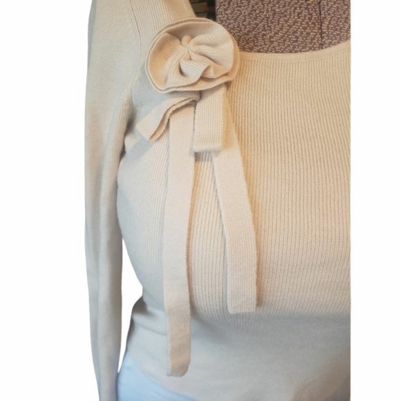 Ann Taylor Loft Wool Cream Blouse, Bow on Collar - Picture 4 of 14